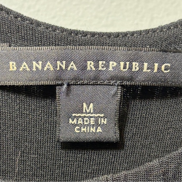 Elegant Black Women's Dress - Picture 4 of 4